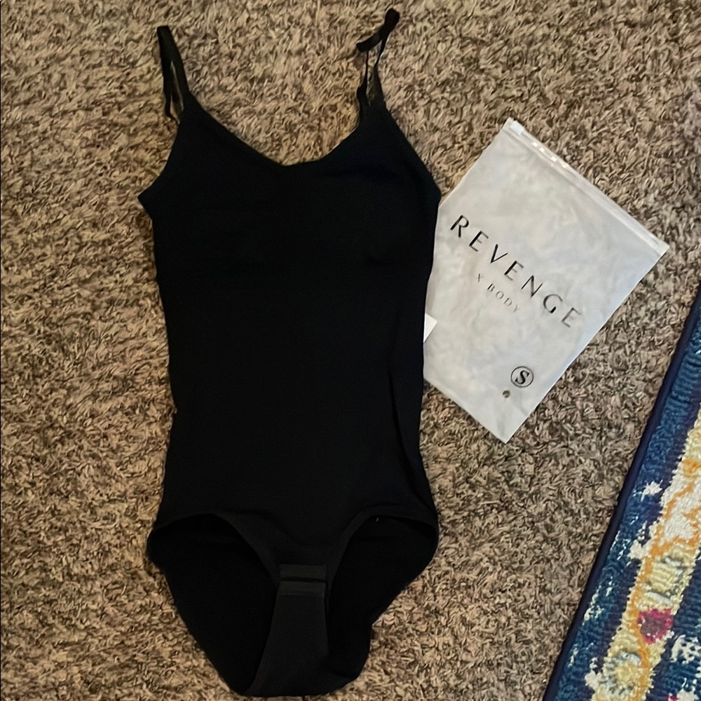 Revenge Body small slimming bodysuit